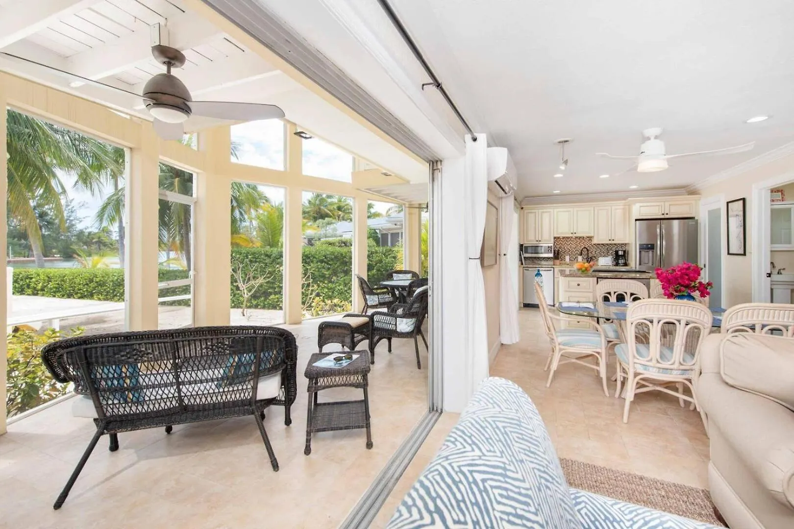Deja Blu Ih 4 Apartment Driftwood Village Cayman Islands